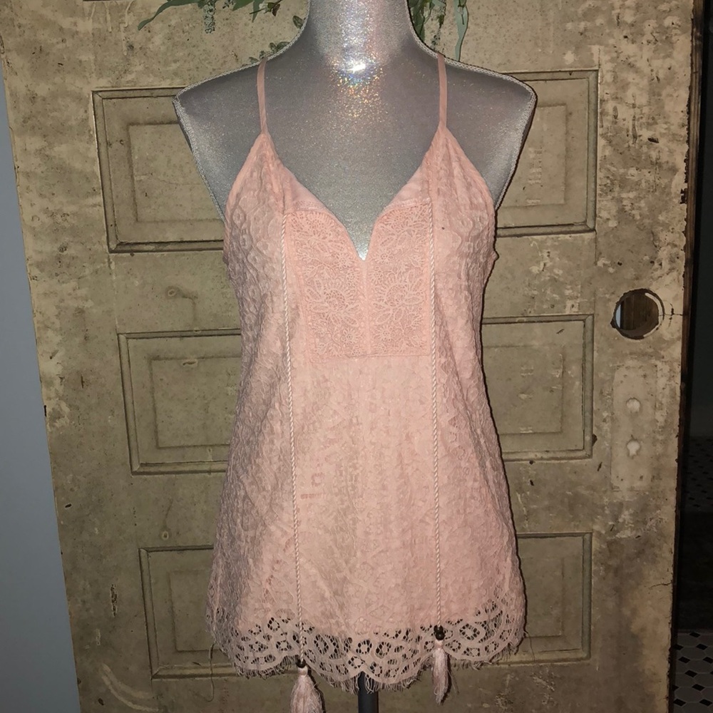 Sleeveless peach lace top